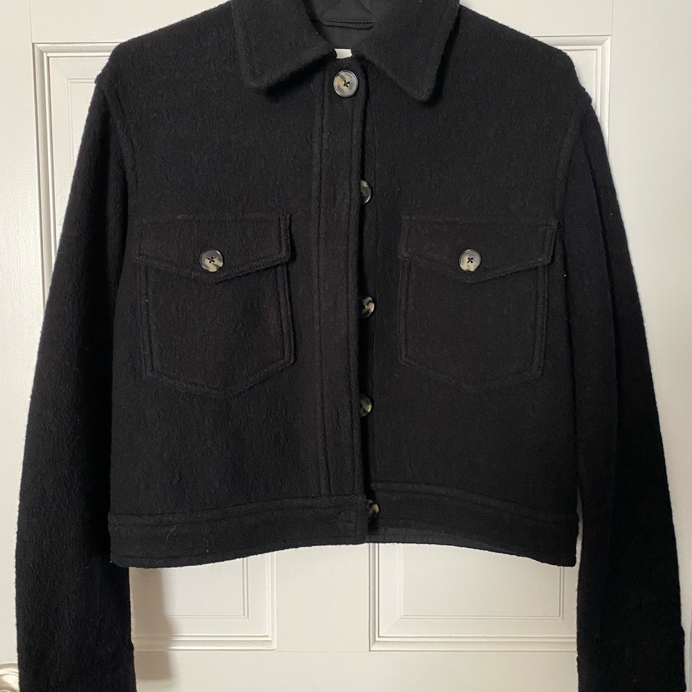 Aritzia Wilfred Autumn Shirt Jacket - Black Utility Jacket Cropped Design